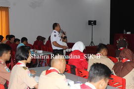 Pemberian materi dari narasumber Dishub Kabupaten Magetan pada kegiatan sosialisasi/penyuluhan ke...