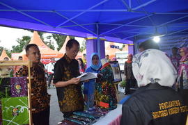 Bpk. Bupati Magetan mengunjungi stand DPMPTSP