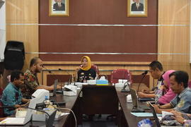 Sosialisasi Tanda Tangan Digital oleh Ibu Kepala Dinas ke Staf Bidang Pelayanan