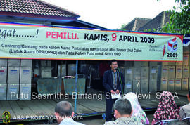 Ketua KPU Kota Yogyakarta, Nasrullah, SH., S.Ag., MCL., memberikan sambutan dalam acara Pelepasan...