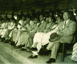 Peringatan Hari Angkatan Perang dihadiri para pejabat dan tokoh masyarakat bertempat di Lapangan ...