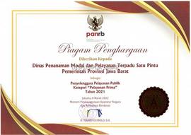 Piagam Penghargaan Diberikan Kepada Dinas Penanaman Modal dan Pelayanan Satu Pintu Pemerintah Pro...